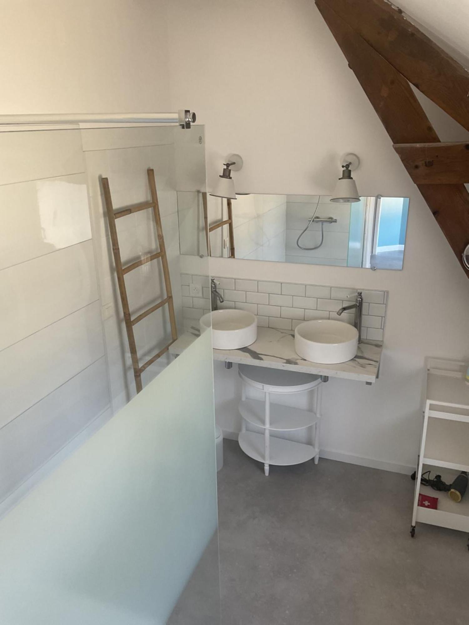 Maison Cosy Avec Exterieur Et Piscine Partagee Mespaul Extérieur photo
